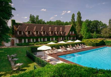 Auberge des Templiers swimming pool