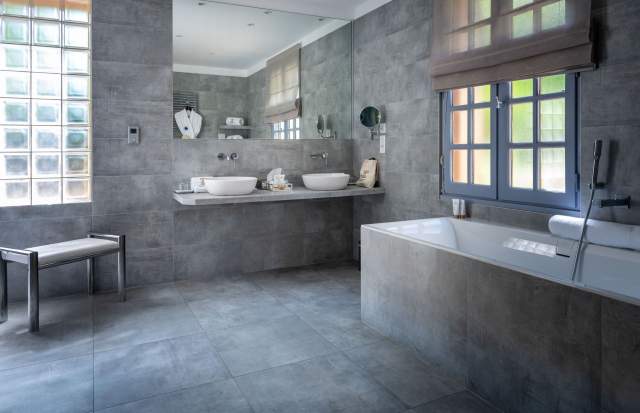Auberge des Templiers bathroom