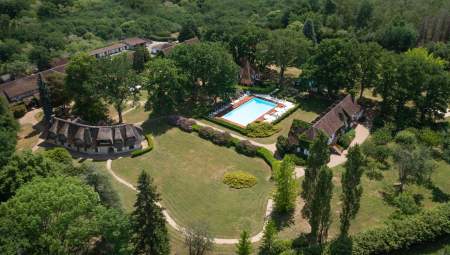 Auberge des Templiers swimming pool